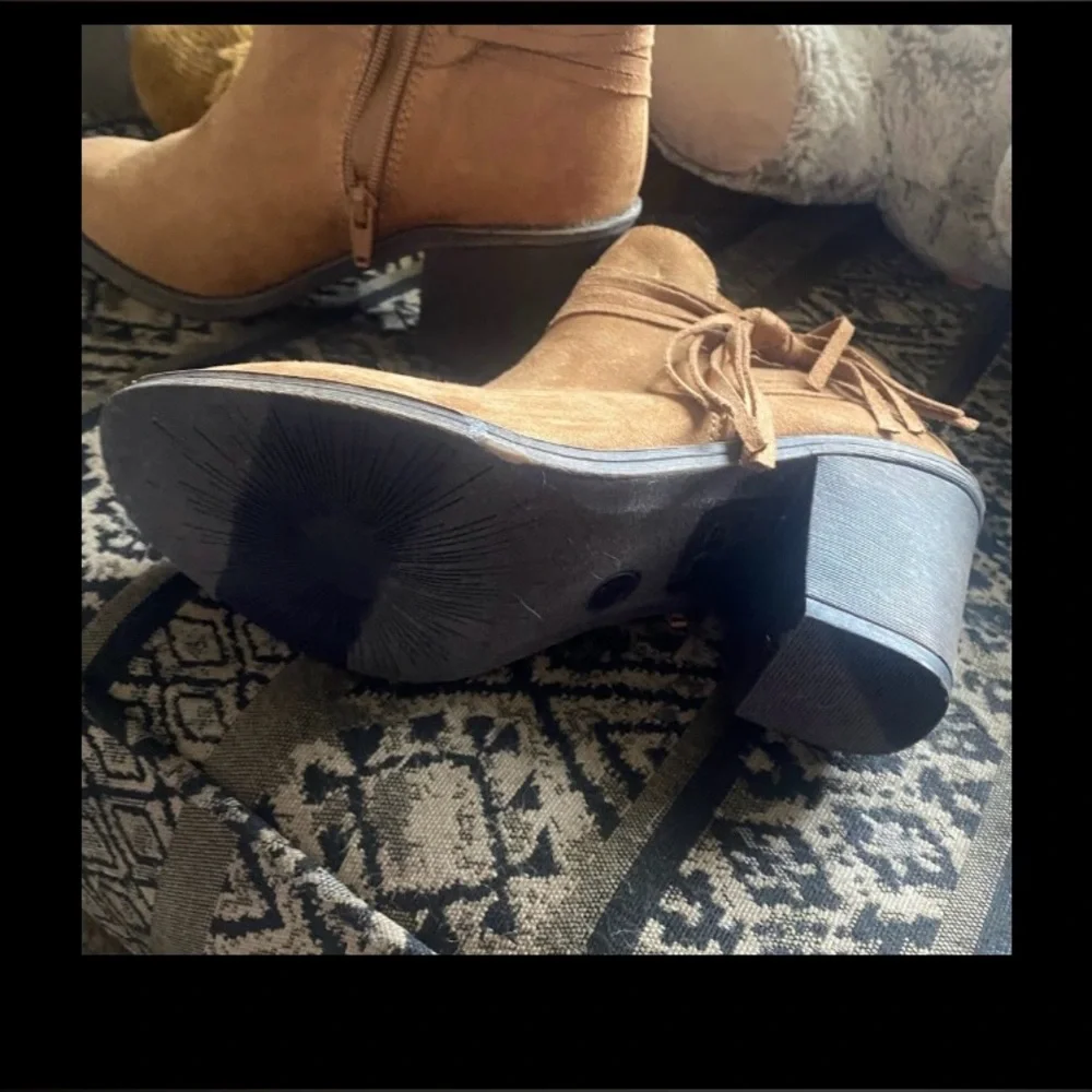 Tan Ankle Boots with Bow Detail - Picture 2 of 3
